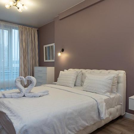 New Modern Apartments. Metro Minskaya Kiev Exterior foto