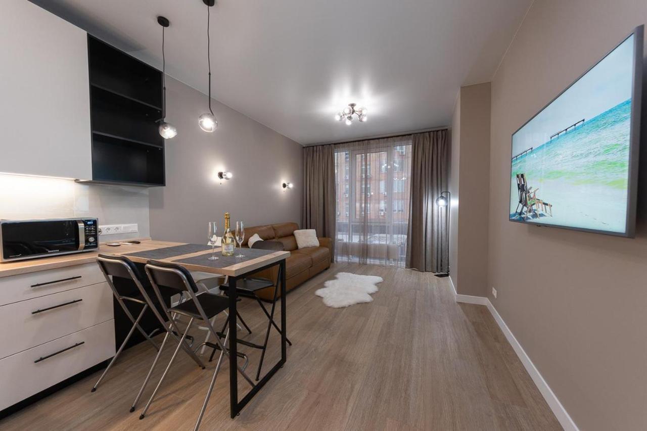 New Modern Apartments. Metro Minskaya Kiev Exterior foto