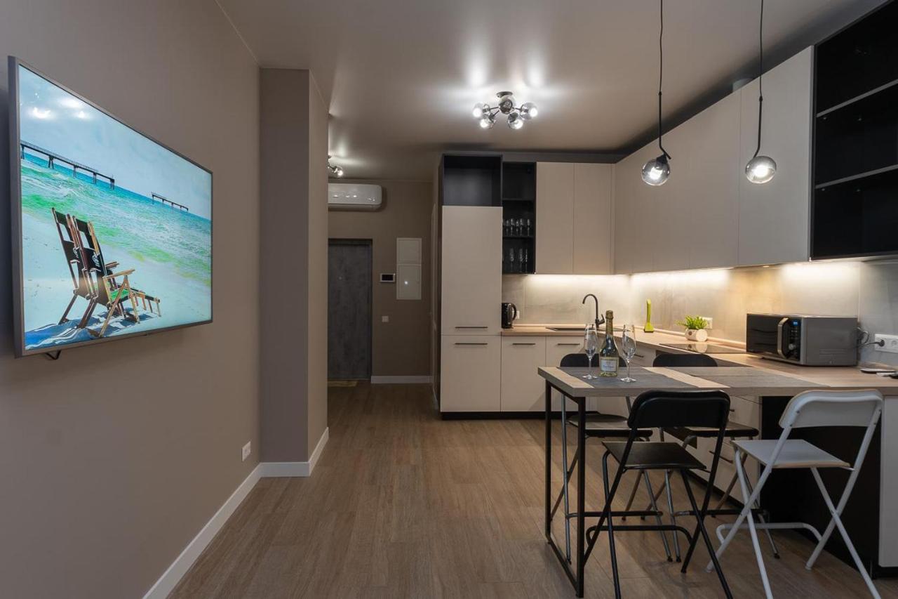 New Modern Apartments. Metro Minskaya Kiev Exterior foto